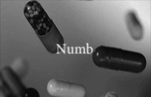 insid3-im-dying:  morphine-and-cigarettes:  Sad black and white blog, I follow back