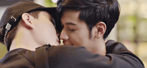 Cutest P'Arthit act ever