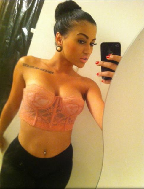 XXX shesbombb:  http://sophisticatedghetto.tumblr.com/ photo