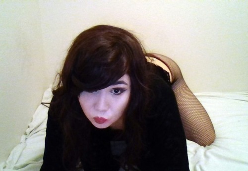 sexytraptaylor: Old blog got deleted for unknown reason :(  Trying to start my tumblr back up a