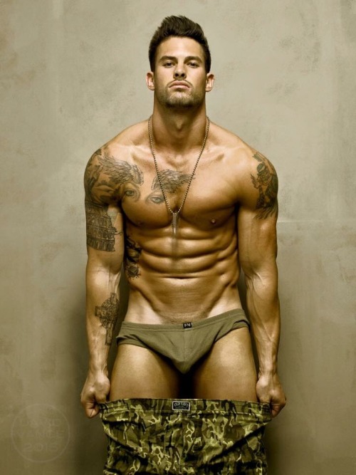 spanish-faggy:  justanallamericanboy:  The guy was sexy like it was his job or something.   I would like to suck your cock  