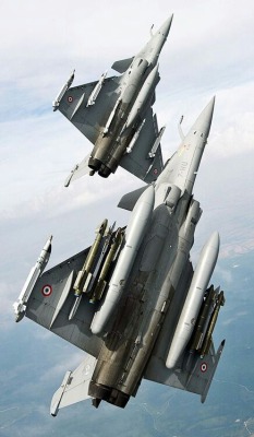 tnbounces:  Many angles of the Dassault Rafale