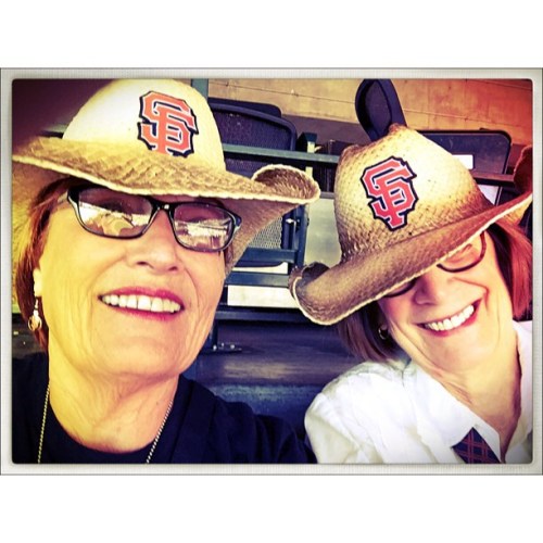 <p>Cowgirl hat giveaway day at @sfgiants game. Obvs. The ladies lookin fly. #mymomrocks #aunthottie #attpark  (at AT&T Park)</p>