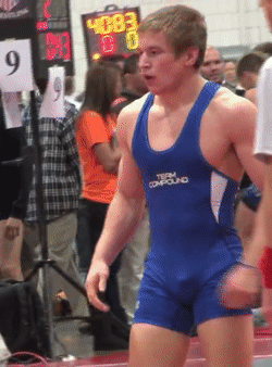 luv2bslappedaround:  silverskinsrepository:  Wrestling Highlights  How come there