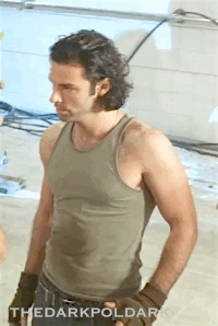 thedarkpoldark:   gratuitous fingerless glove p0rn. just because. 