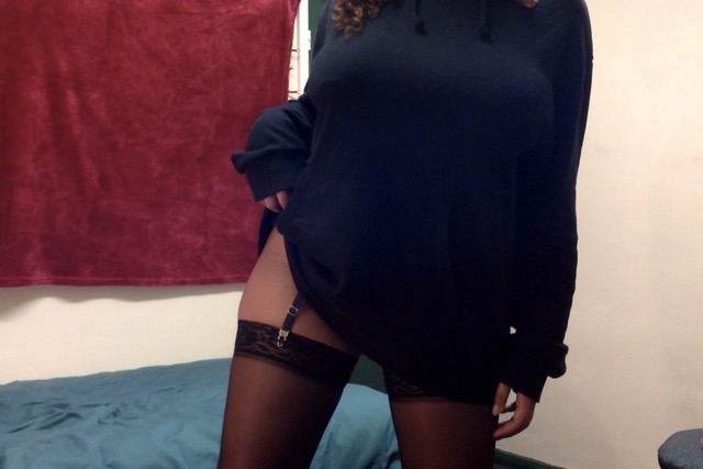 kittykat-desires:  A little tease….🙈