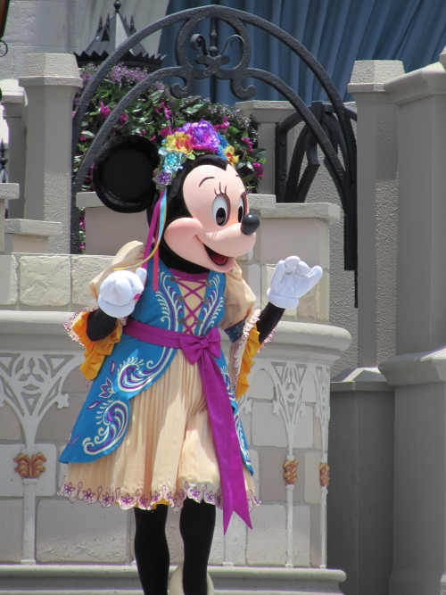onegirl-onemouse:I’m listening to Mickeys Royal Friendship Faire soundtrack and I’m sat here like, d