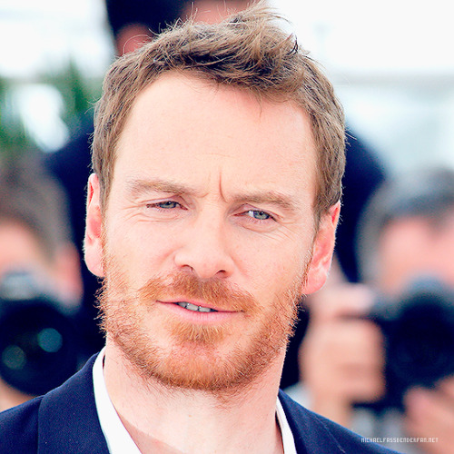 #MichaelFassbender en el Photocall de #Macbeth en el Festival de Cannes 2015[HQ Fotos] > MichaelF