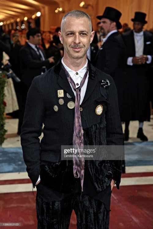 JEREMY STRONG || Met Gala 2022