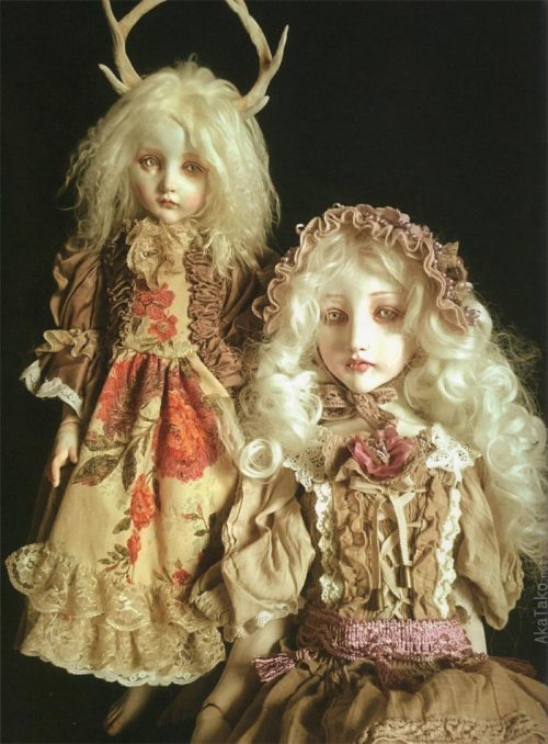 HORNED GIRL &amp; VAMPIRE handmade dolls by Mari Shimizu are photographed for her recent book &ldquo