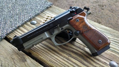 weaponslover:  Beretta M9A1
