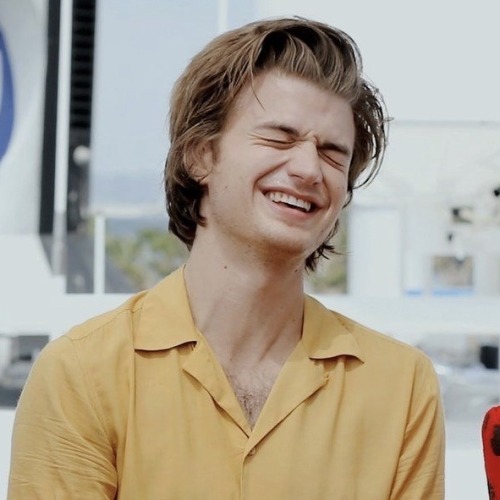 Joe Keery Chest Hair Appreciation Post