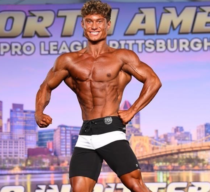 :Physique model, Anthony Mantello porn pictures