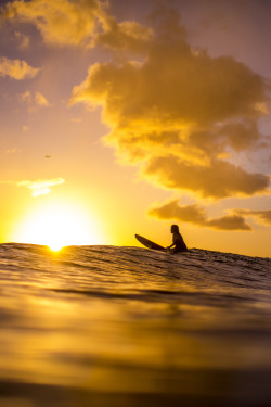 pricelessgallery:  6:12 pm - End the day as you started it: on the beach watching the surfers and the sunset. From Zak Noyle’s #OneMoreDay adventure in Hawaii.