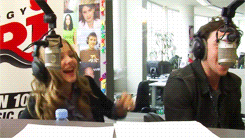 cchloe-moretz:  chloe moretz & aaron Johnson singing Rihanna. 