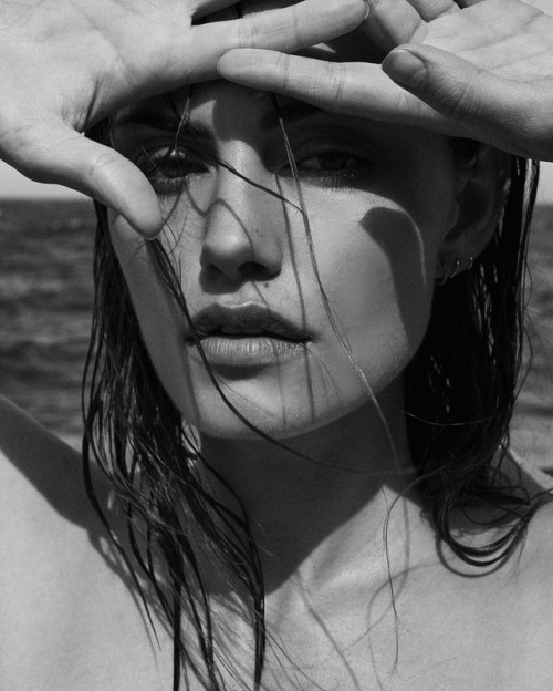 beautorigine:Phoebe Tonkin photographed by Alexandra Nataf for Matteau Swim SS17