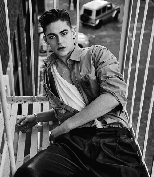 herofiennestifin - Hero Fiennes Tiffin for VMan Spring/Summer...