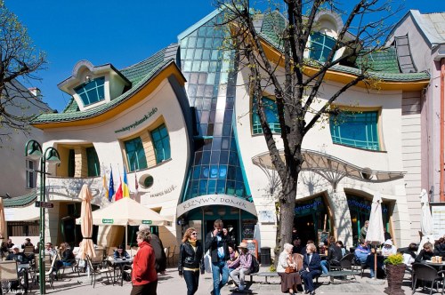 The crazy &lsquo;crooked house&rsquo; Polish mall inspired by freaky fairytales