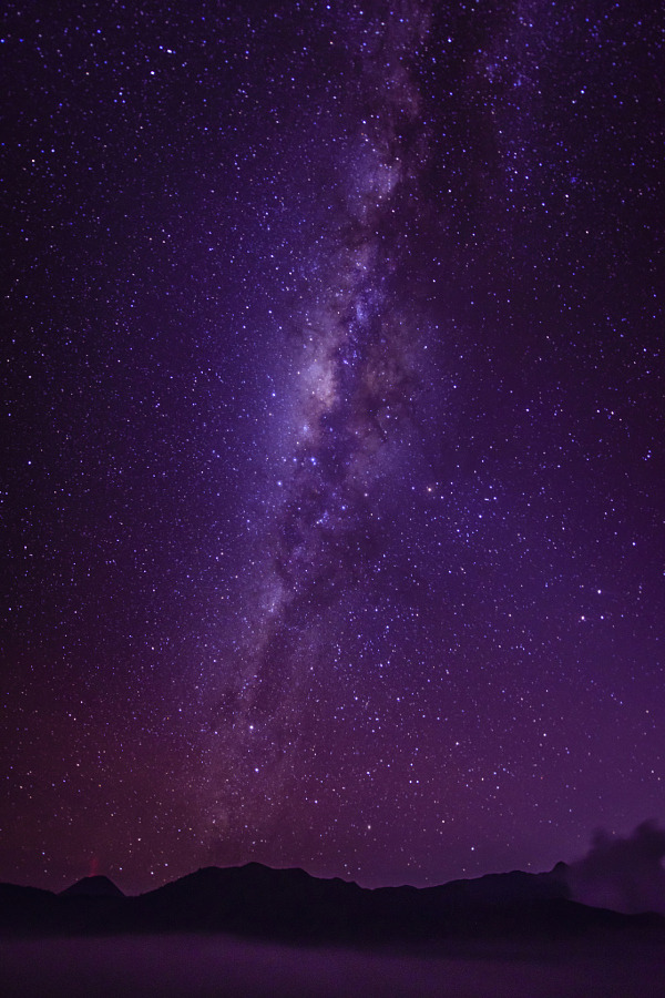 drxgonfly:  Milky Way galaxy in starry night sky (by Gable Denims)