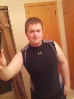 jaycanuck:  In my exercise clothing  Unf!