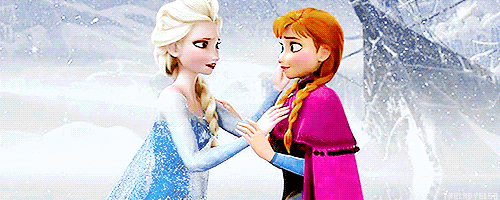 theladyelsa:  just look at elsa snuggling into the hug ಥ‿ಥ 