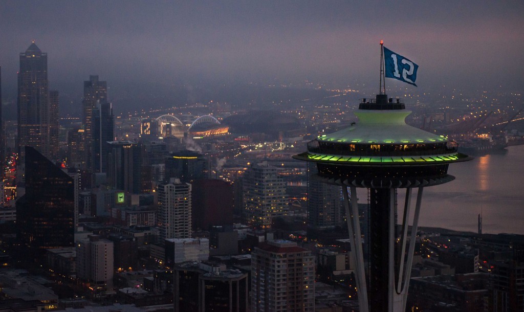 uofwa:  Seattle Saturday, we love our city! The Space Needle is proudly flying a