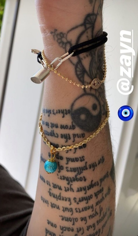 ZAYN MALIK UPDATES — Zayn is wearing a LVxUNICEF bracelet designed by