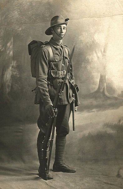 warhistoryonline:Australian soldier, 1917 https://wrhstol.com/2DgV7Qe
