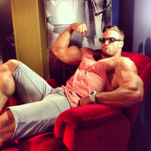 adonisarchive:  Calum von Moger