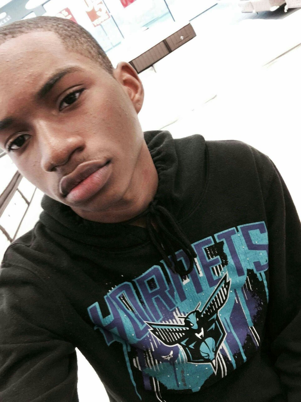 thebipage:  Twitter &amp; sc: @prince_lamarr Kik: @prince.lamarr