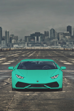 Minty Huracan | Photographer © | AOI