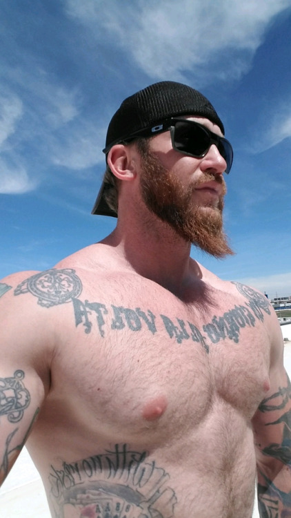 Porn semi-str8-mexxxican:Bearded bros. send me photos