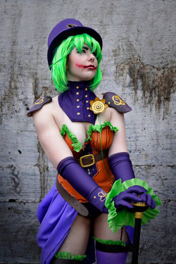 hotcosplaychicks:  Duela Dent by MayoInvasion