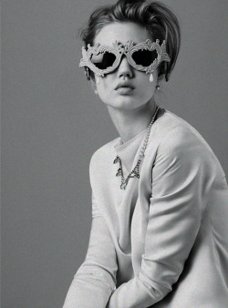 sfilate:  Lindsey Wixson photographed by