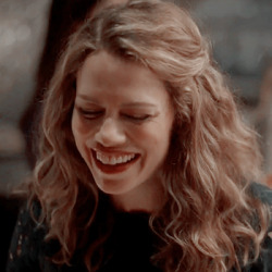 Bethany Joy Lenz  Tumblr_pxdpj2UnRP1y6t9qto7_250