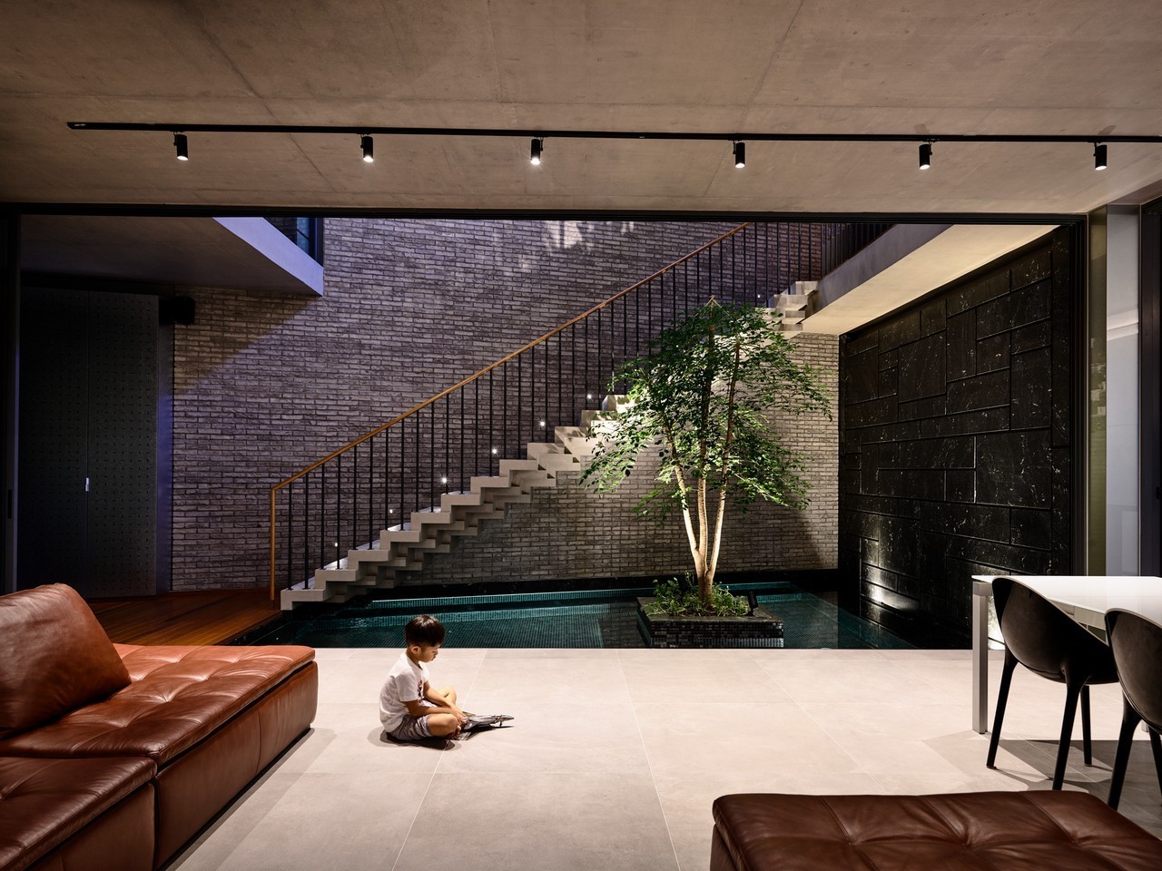 architorturedsouls:  Surprising Seclusion / HYLA Architectsph: Derek Swalwell