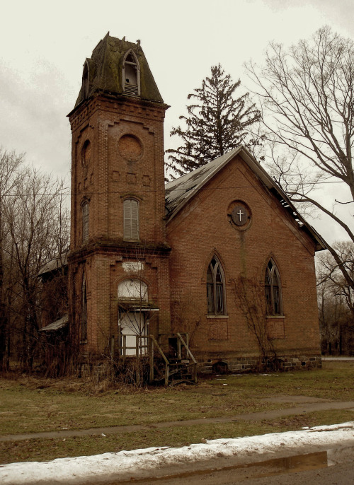 dippiekins:  mynocturnality: Church in Vandalia,