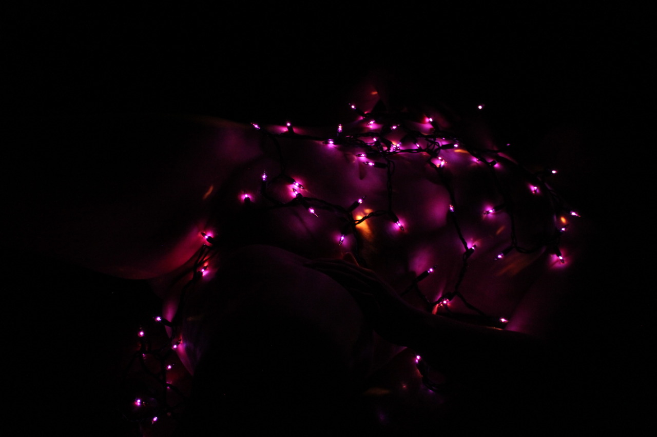 mysweetsoakedpanties:  Fall is here and I’m getting my Halloween decorations out,