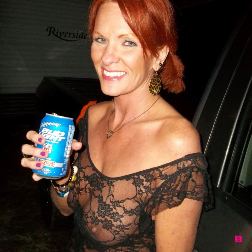 milfcarli:  Click here to fuck a local MILF. Registrations open for a limited time