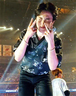 teahyuns: the cutest cinnamon roll