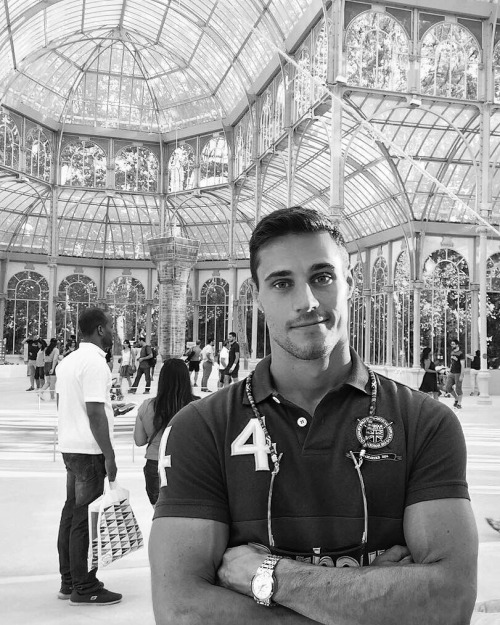 hoscos:  Someone I can introduce to my mother in the beautiful Palacio de Cristal art center in Madrid.@ebradley_co