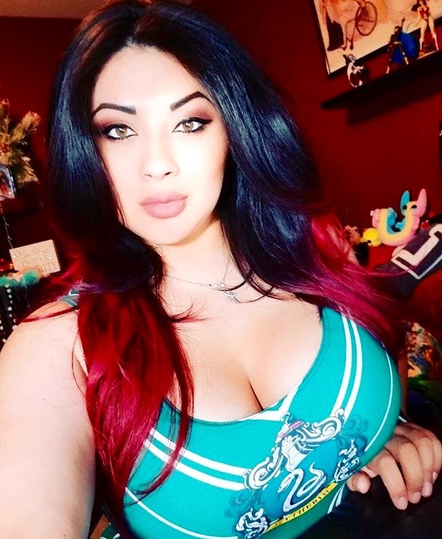ivydoomkitty423244:  Hermosa Kitty ❤️  Too damn fine 💯🌹🌹🌹🌹🌹