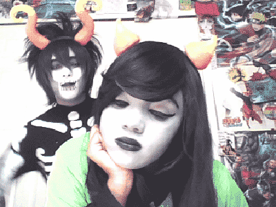 brojunkie: karuface: Whoa after like a million years I get these two gifs to work so reposting it co
