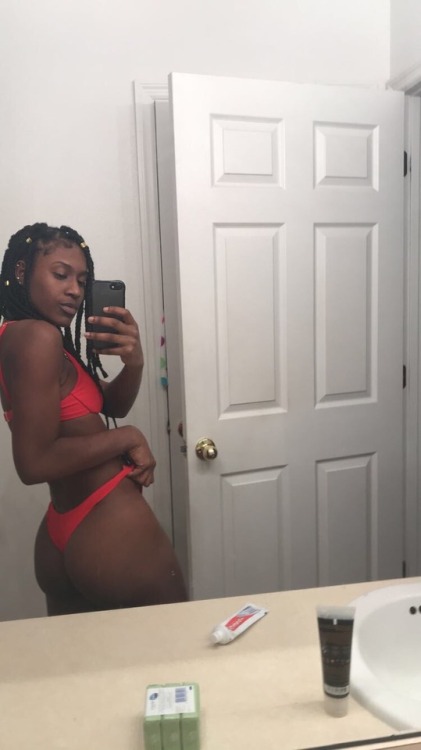maiyataylor:  New bathing suit ❗️