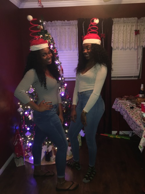 thefreshdaze:Merry Christmas from me and my bestie  (I know we look alike)