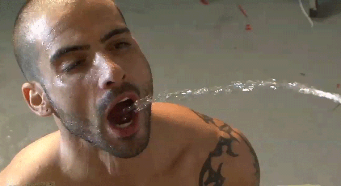 borntoservicestr8men:  Piss in my face.  I want to taste every last drop you’ve