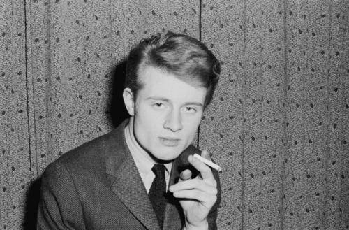 babeimgonnaleaveu: Session musician and future member of Led Zeppelin John Paul Jones posed smoking 