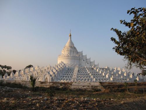 (via Meringue Pagoda, a photo from Mandalay, North | TrekEarth)Mingun, Burma