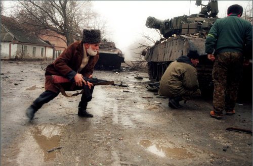 enrique262: An elderly Chechen fighter with a most likely captured AK-74, First Chechen War.