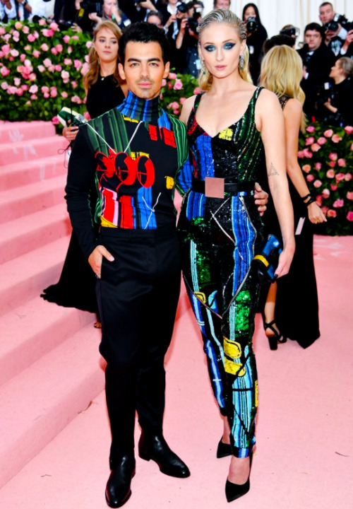 blondiepoison:Joe Jonas and Sophie TurnerThe 2019 Met Gala Celebrating Camp: Notes on Fashion at Met